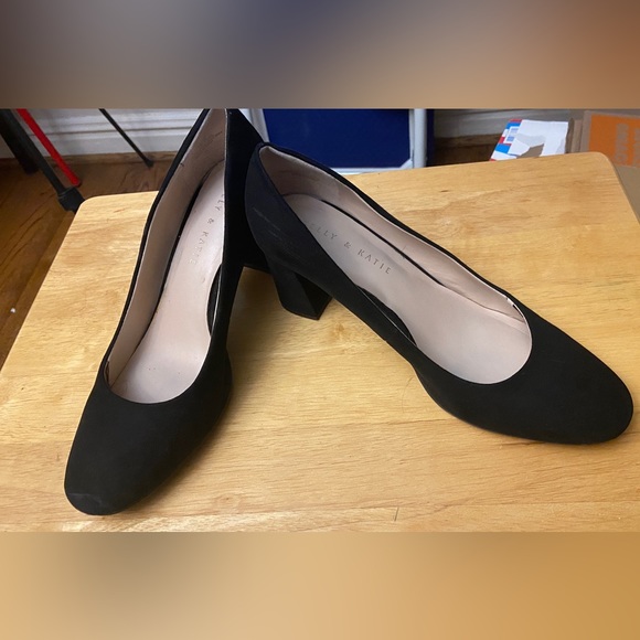Kelly and Katie Liya Pump Black Faux Suede Heels Size 9 - Picture 3 of 9